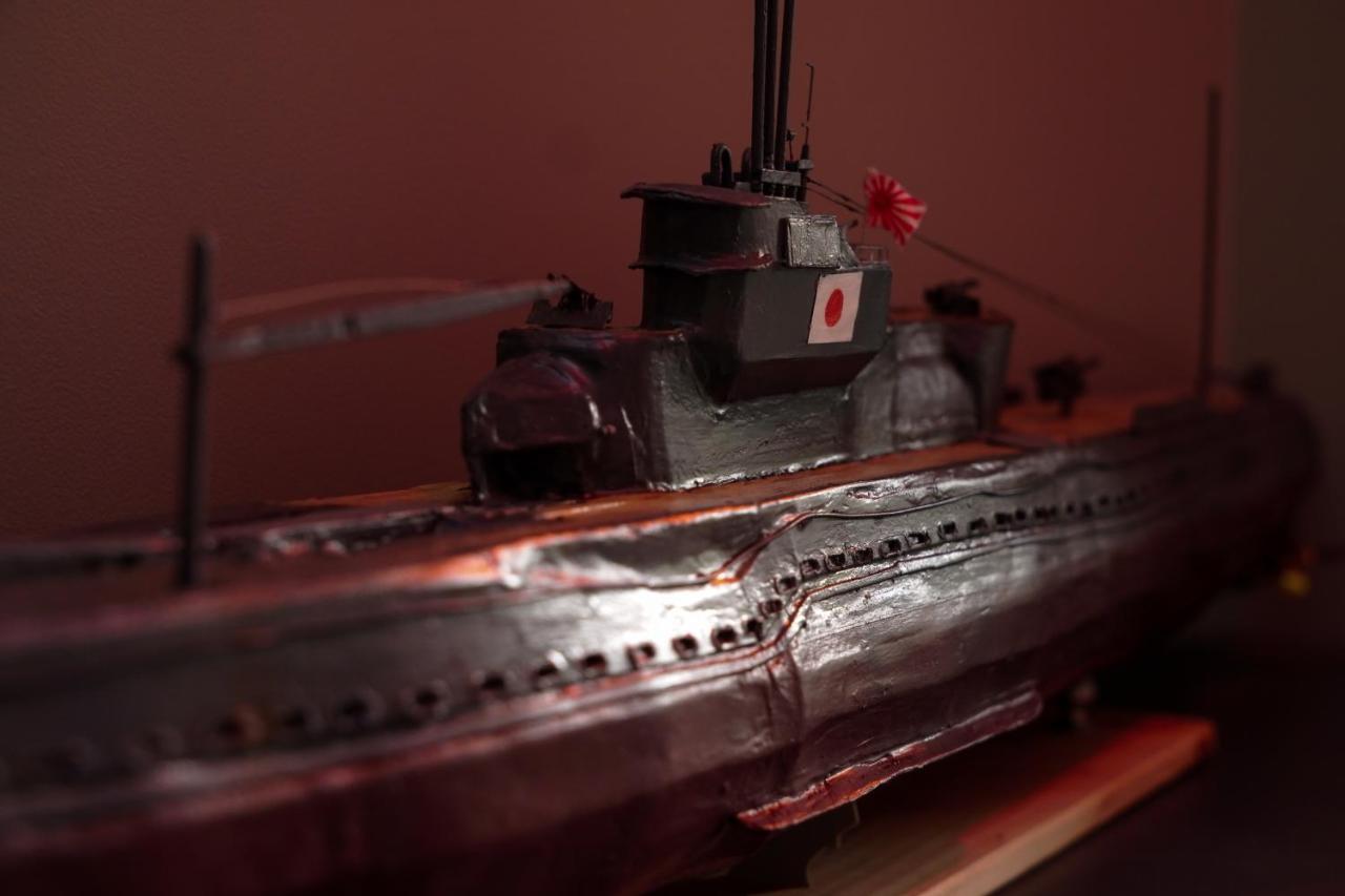 Red Submarine Hotell Kure Exteriör bild
